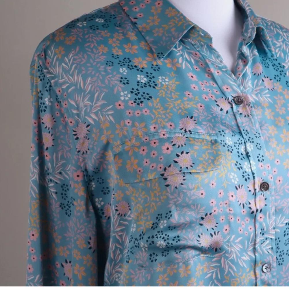 EQUIPMENT femme Mini Floral Signature Shirt Top in Blue Fume Size M
